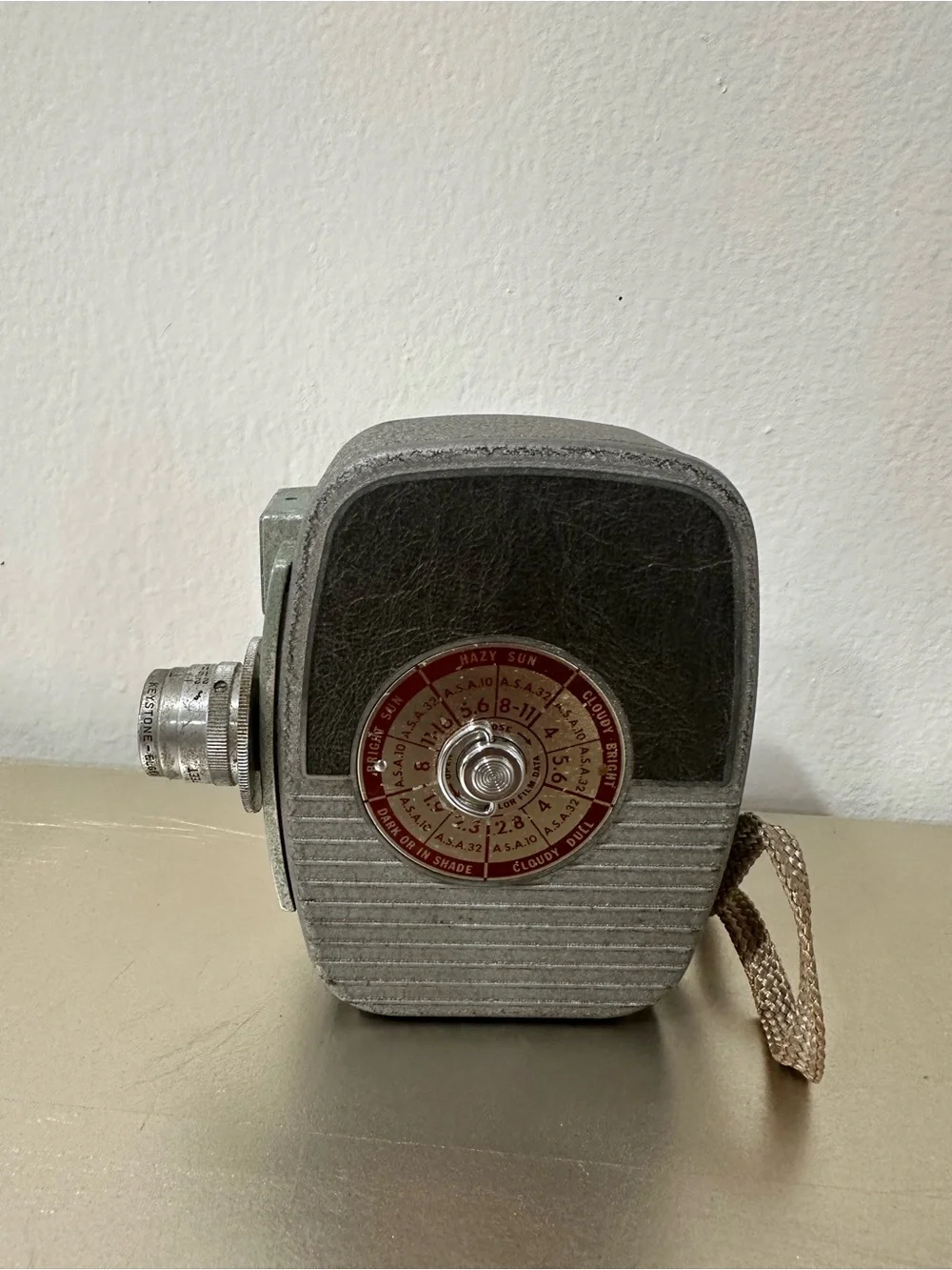 8mm Capri 25 Vintage Camera - Silver